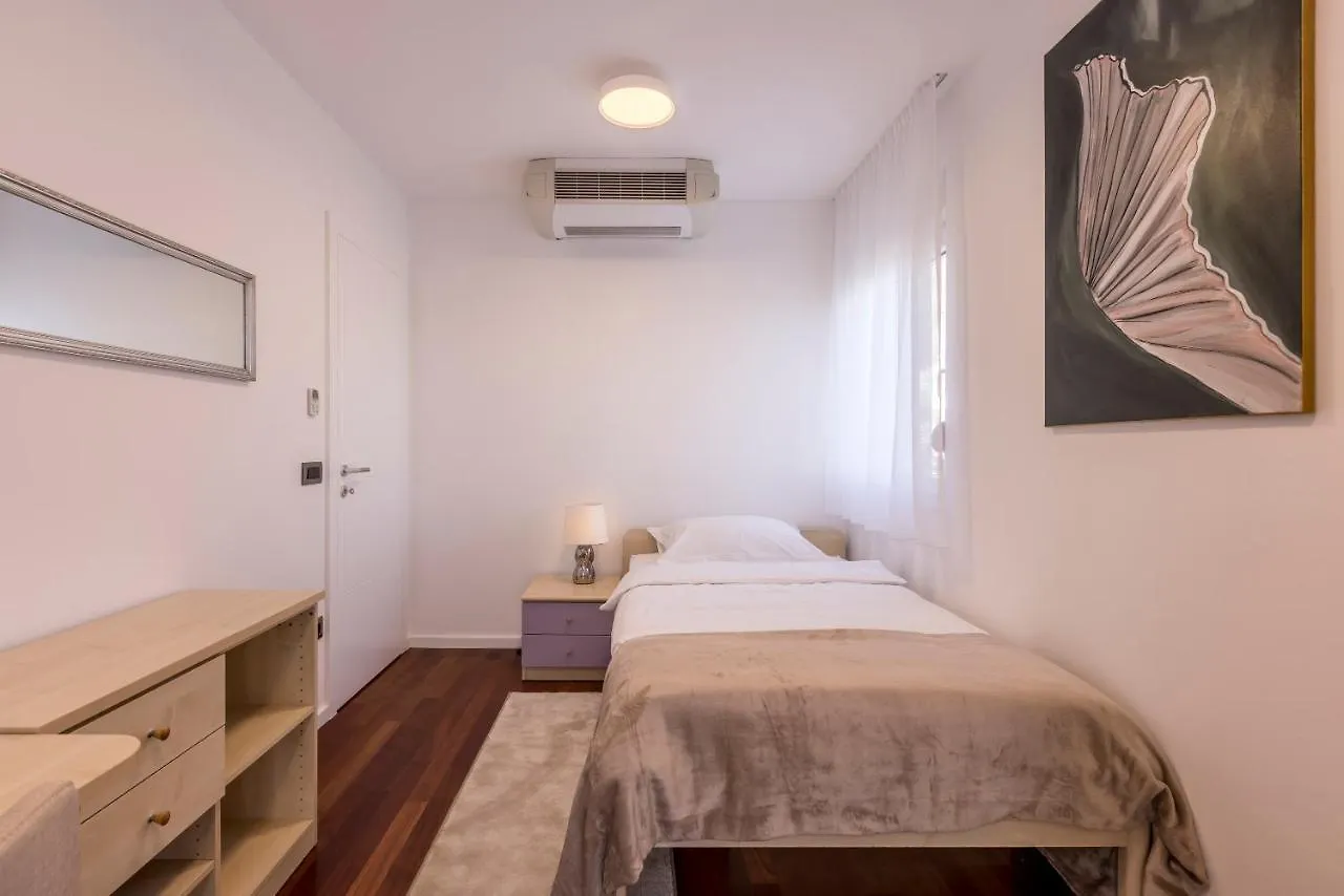 Vila House Matija Kaštel Stari