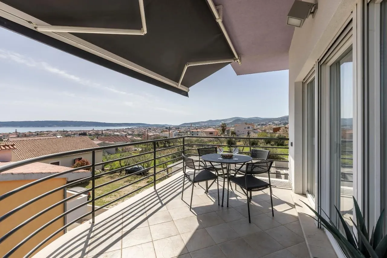 Vila House Matija Kaštel Stari