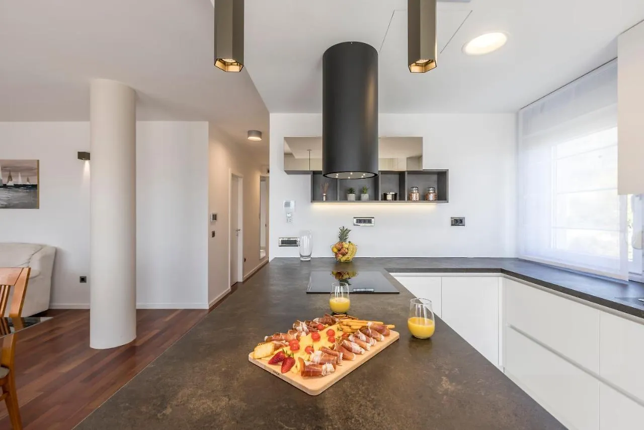 Vila House Matija Kaštel Stari